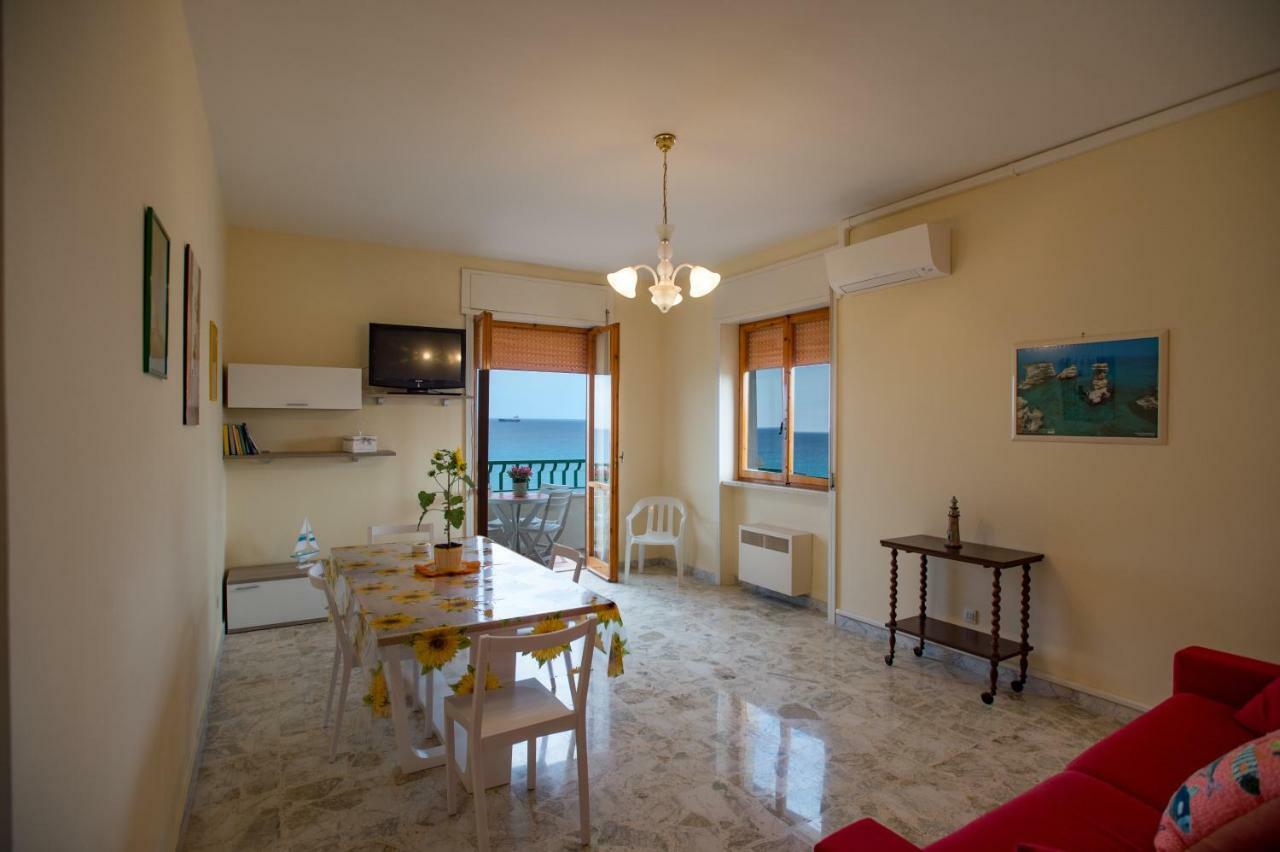 Al Tramonto Apartment กัลลีโปลี ภายนอก รูปภาพ